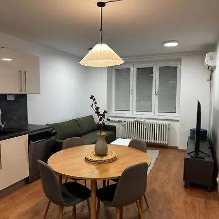 Nina - Old Town, Ac Bratysława