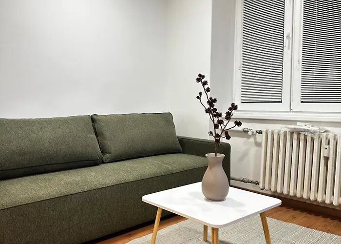 Nina - Old Town, Ac * Bratysława