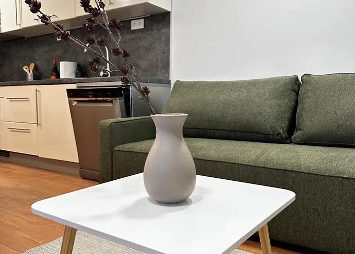 Nina - Old Town, Ac דירה